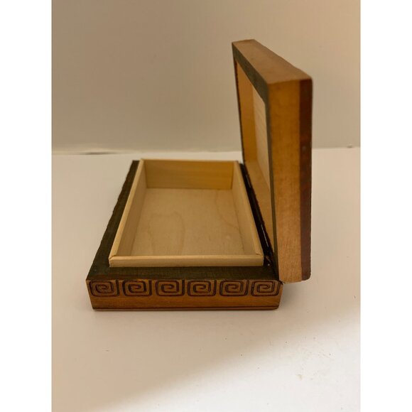 Polish Folk Art Hinged Wood Burned Trinket Box Red Green Flowers Vintage - Picture 4 of 7